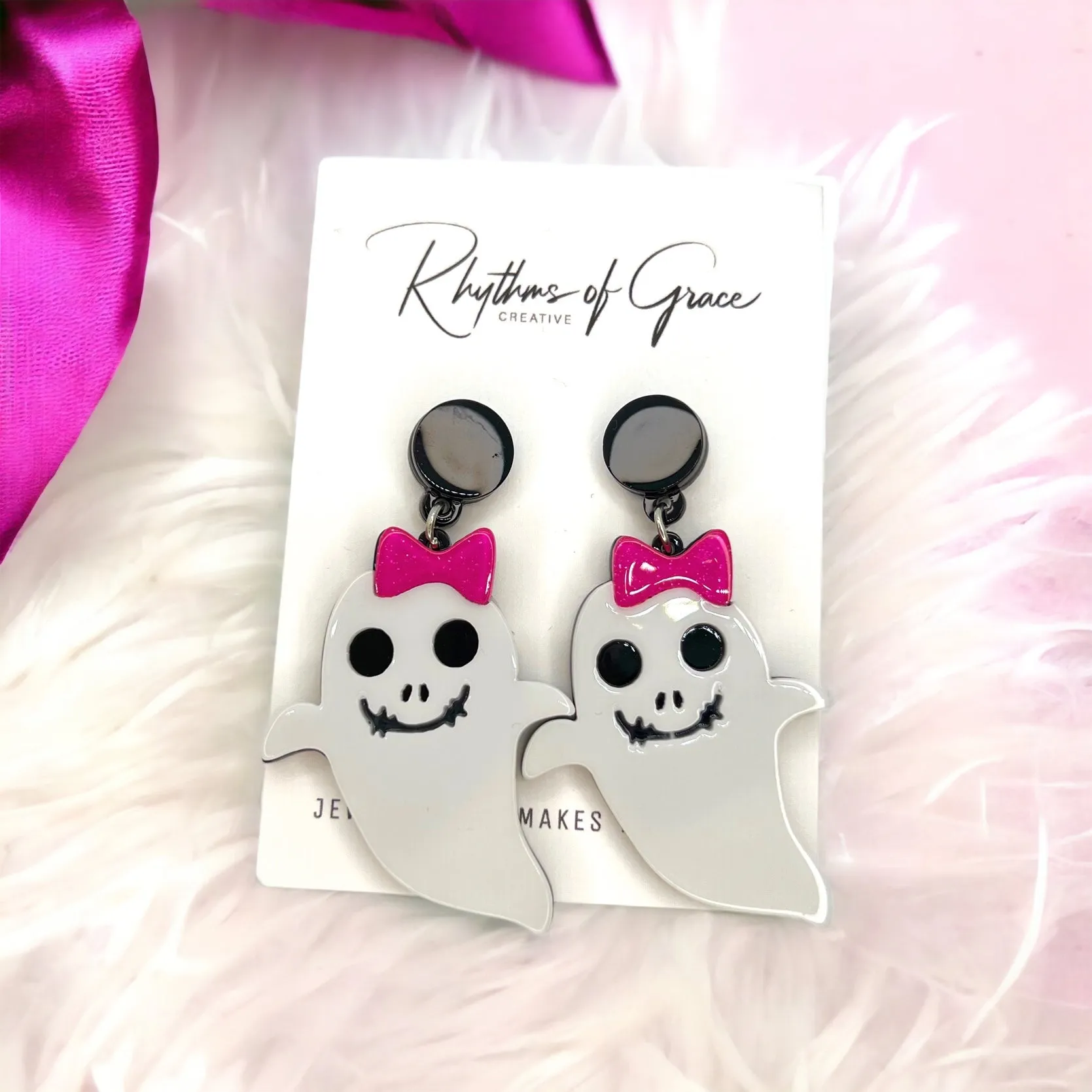 Cute Ghost Earrings - Halloween Earrings, Cute Ghost, Not So Scary, Halloween Earrings, Halloween Costume, Halloween Queen