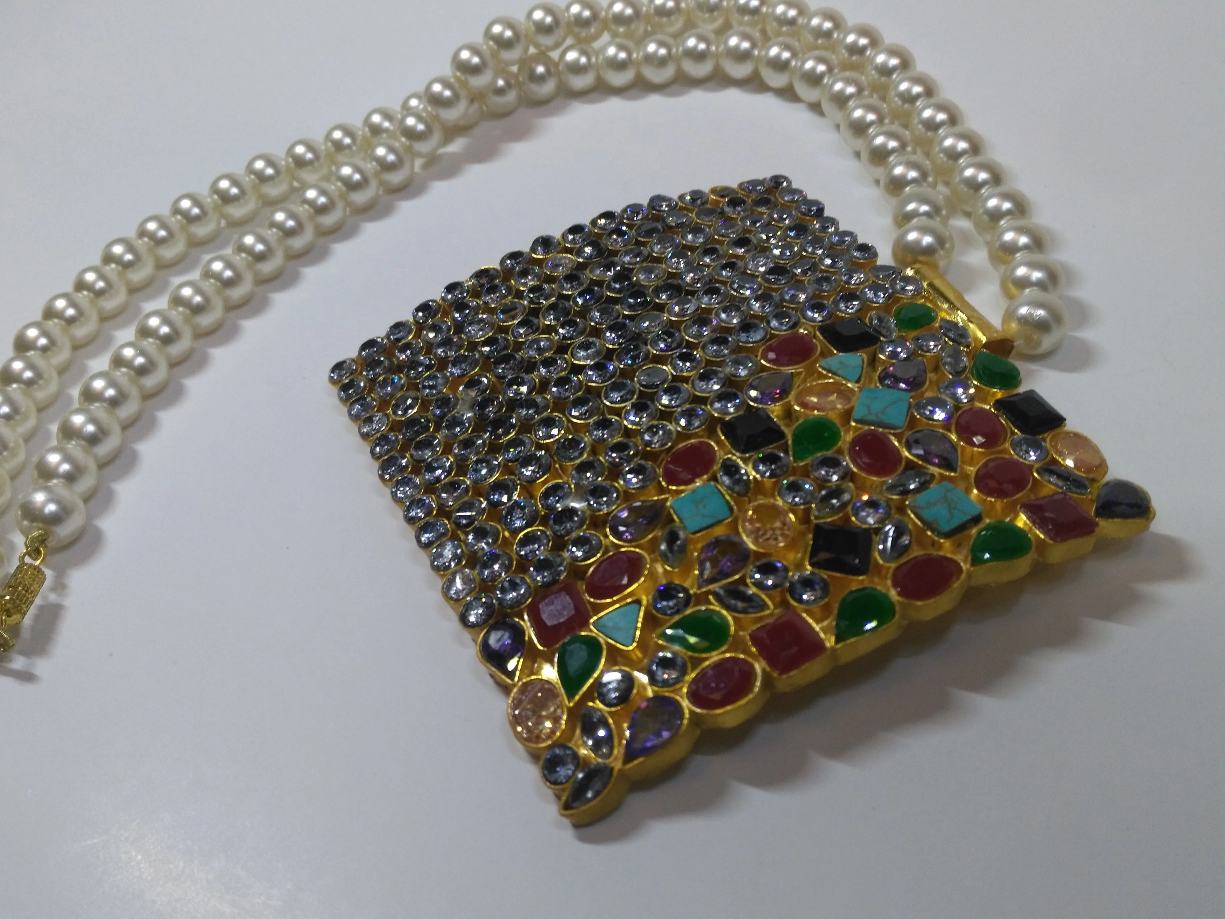 GOLD-PLATED BIG SIZE PENDANT IN MAALA STYLE