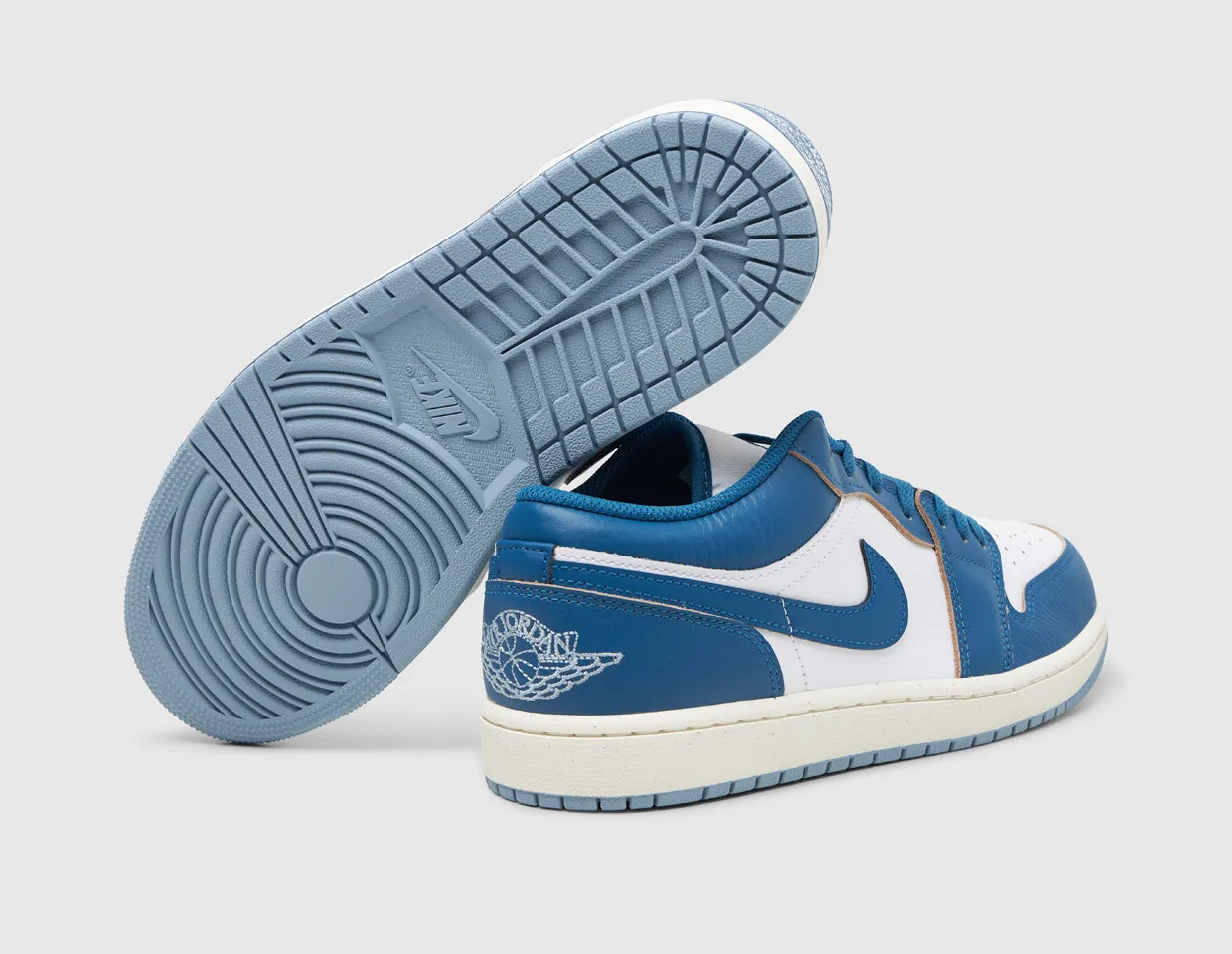 Jordan 1 Low SE White / Industrial Blue - Blue Grey