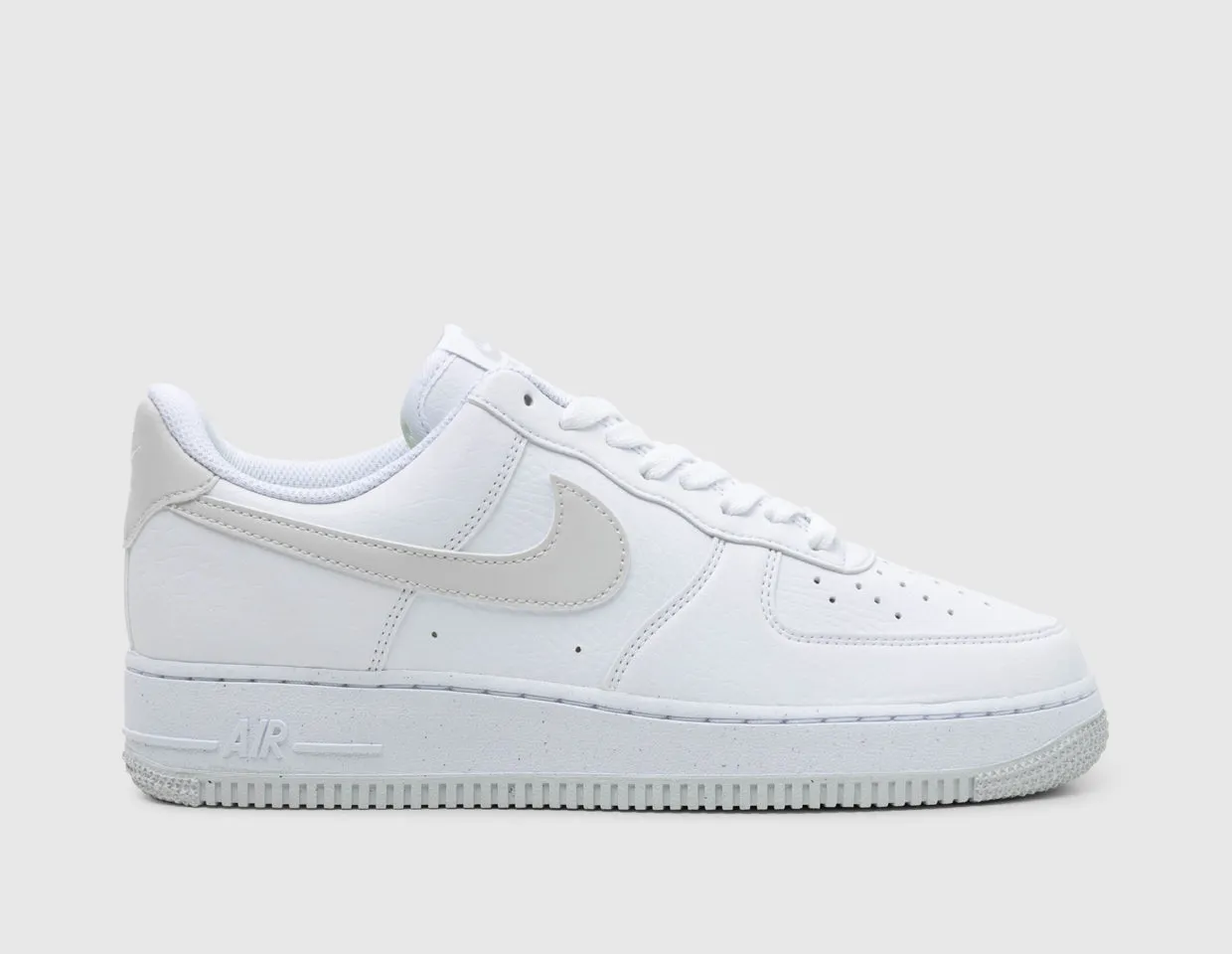 Nike Air Force 1 '07 SE White / Photon Dust - Volt